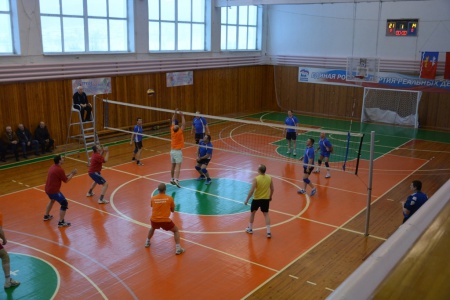 В Краснотурьинске стартовало городское первенство по волейболу